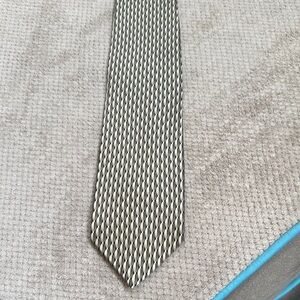 Gray Textured Silk Tie with Modern Design